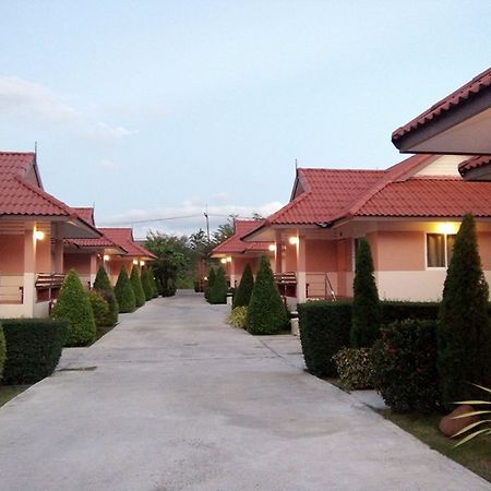 Naris Phuview Resort Satun Bagian luar foto
